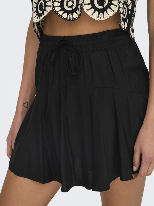 Image du produit Only Jupe courte taille moyenne Skorts (M)