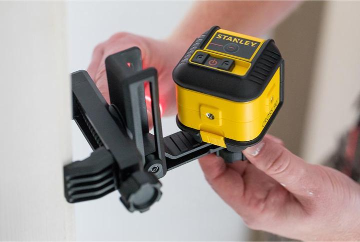 Actual product image Black & Decker Compact cross and line laser