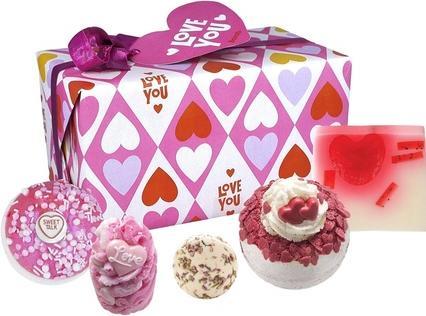 Actual product image Bomb Cosmetics Love you bath gift set (Hair care set)