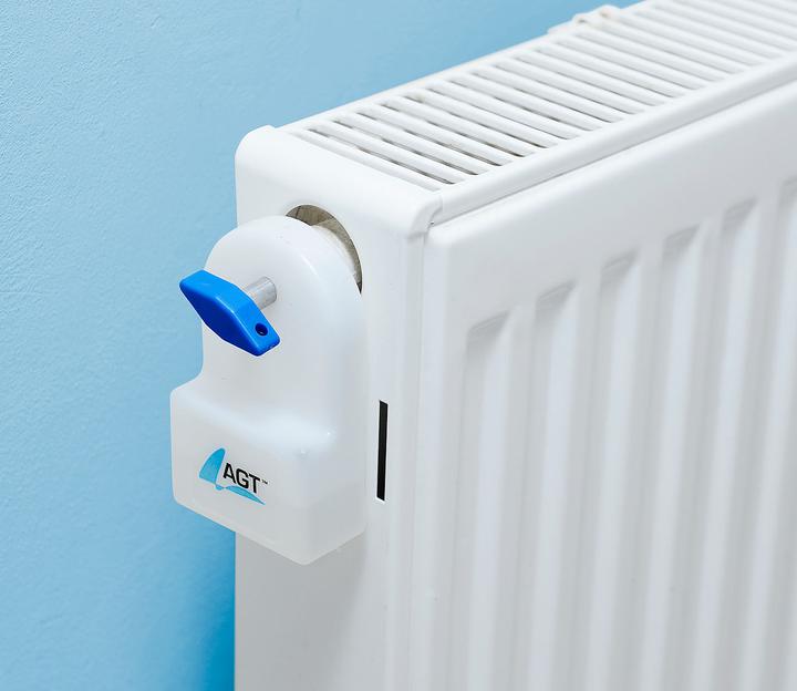 Image du produit AGT Purgeur d'air manuel pour radiateurs avec réservoir d'eau intégré, 80 ml