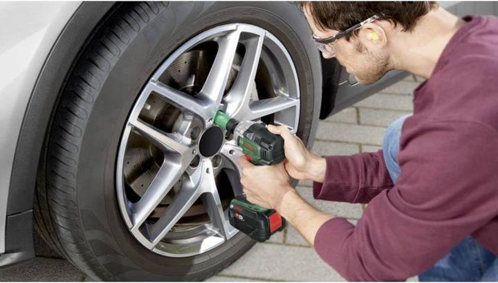 Image du produit Bosch Home & Garden UniversalImpactDrive 18V-350 (Fonctionnement sur batterie)