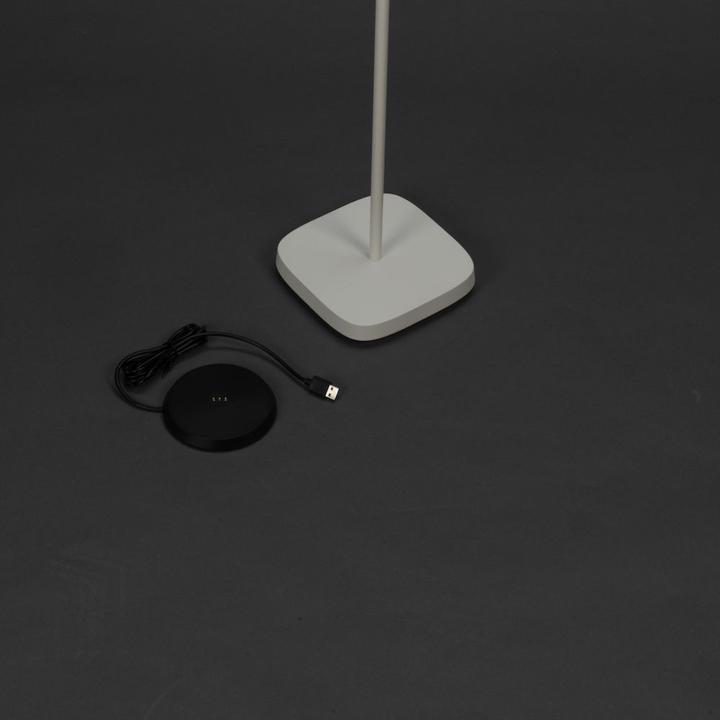 Actual product image Konstsmide Nice USB floor lamp, 2700 / 3000 K, 3 (140 lm)