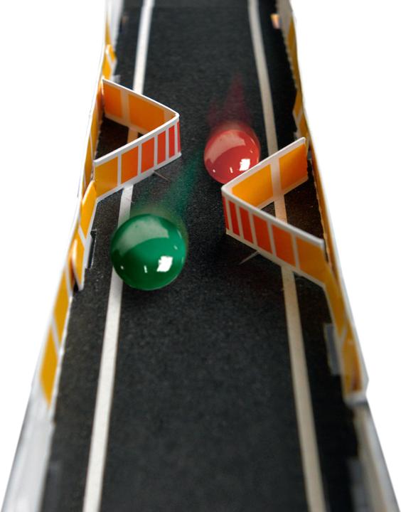 Produktbild Marble Racetrax Murmel Rennbahn: Starter Set mit 24 Bögen, 4 Meter Rennstrecke & 5 Murmeln, Murme...