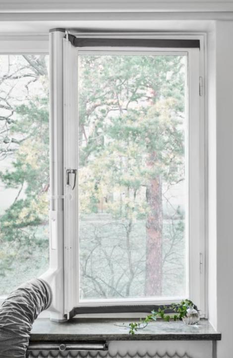 Actual product image AEG Window Kit Awk04