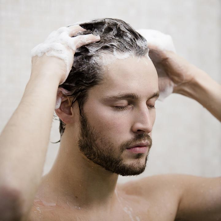 Actual product image Hair Rituel by Sisley Soin Lavant Lissant Ã l'huile de Moringa (200 ml, Liquid shampoo)