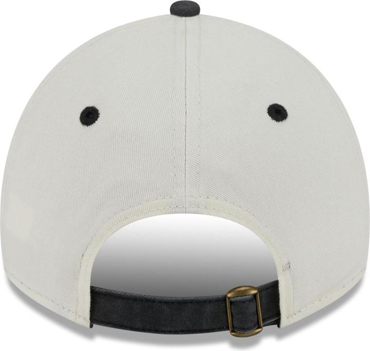 Actual product image New Era 9Twenty Casual Classics Cap - Chicago Bulls Beige