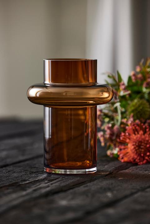 Produktbild Lyngby Glas - Tube Vase - 20 cm - Amber (23556) (1 x, 20 x 18 cm)