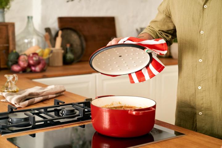 Immagine prodotto Ballarini Cocotte BELLAMONTE 22 cm rotonda da 3,0 litri in ghisa arrosto rosso (22 cm, Pirofila + casseruola, Ghisa)