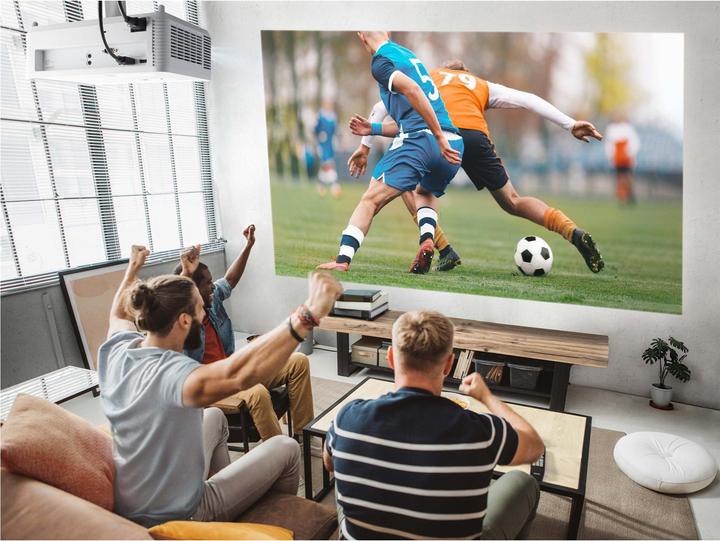Actual product image Viewsonic PX704HDE 1080p 1920x1080 4000AL 22000:1 contrast SuperColor technology 3D compatible TR1.4 (Full HD, 4000 lm, 1.48 - 1.62:1)