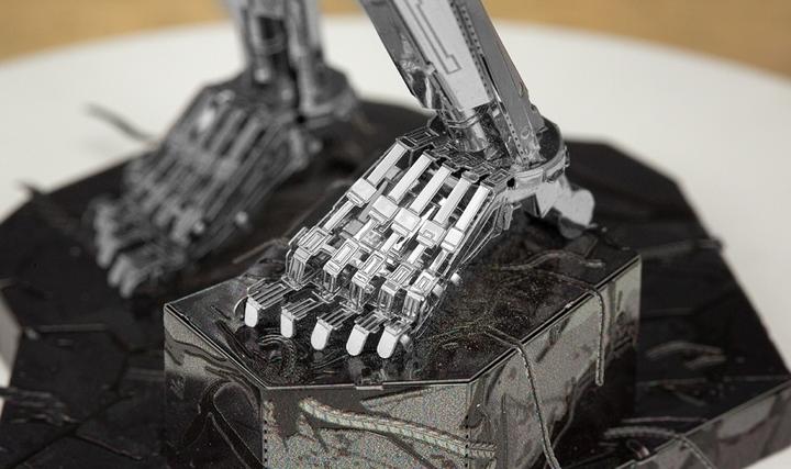 Produktbild Metal Earth Iconx Terminator - T-800 Endoskeleton