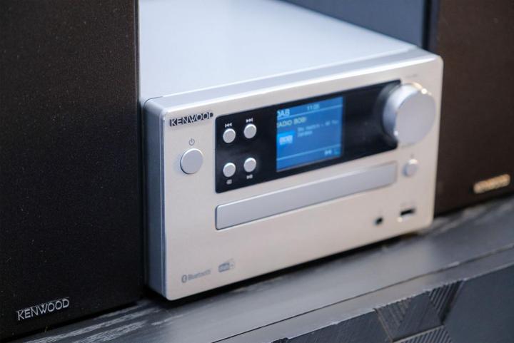 Actual product image Kenwood M-725 DAB (Bluetooth, CD player, 1x 50 W)