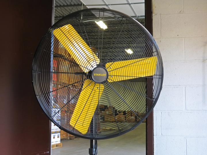 Immagine prodotto Stanley Ventilatore a piedistallo con ruote (82 dB)