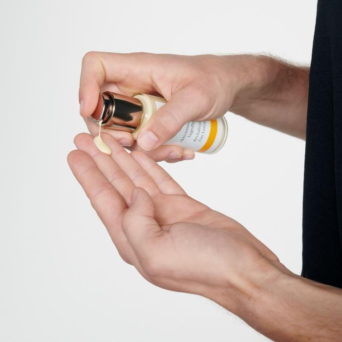 Produktbild Dr. Hauschka Aktivierendes Tagesfluid (50 ml, Tagescreme)