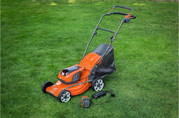 Produktbild Husqvarna LC 137i Kit (Akkubetrieb)