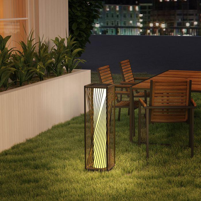 Actual product image Swisshandel24 Stehlampe Rattan mit Lichtsensor Solarlampen Boho-Stil IP44 (15 lm, IP44)