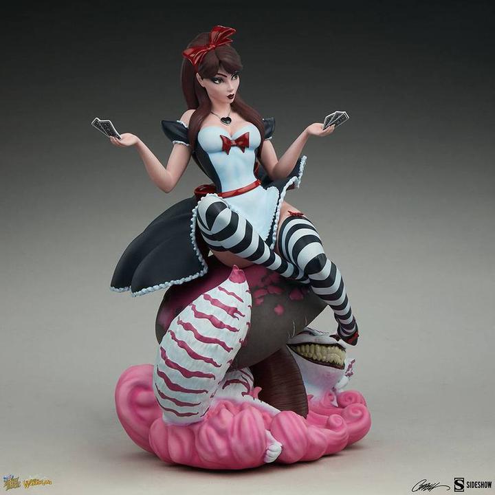 Produktbild Sideshow Fairytale Fantasies Collection “Alice in Wonderland” Game of Hearts Edition Statue