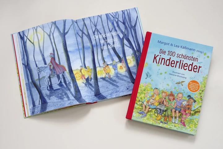 Actual product image Die 100 schönsten Kinderlieder - Mit einfachen Noten und Akkorden für Gitarre und Klavier (German, Lea Kmann Margot Kmann, 2021)