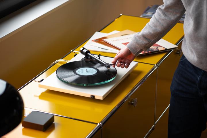Actual product image Pro-Ject T2 Super Phono