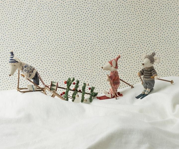 Actual product image Maileg Winter mouse with ski set (16 cm)