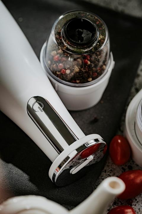 Actual product image Adler Electric Salt and pepper grinder AD 4449w 7 W, Housing material ABS plastic, Lithium, Matte White (Various spices)