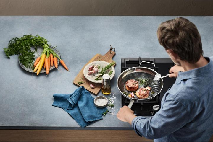 Immagine prodotto WMF Resistenza professionale (28 cm, Padella per friggere, Alluminio, Acciaio inossidabile)