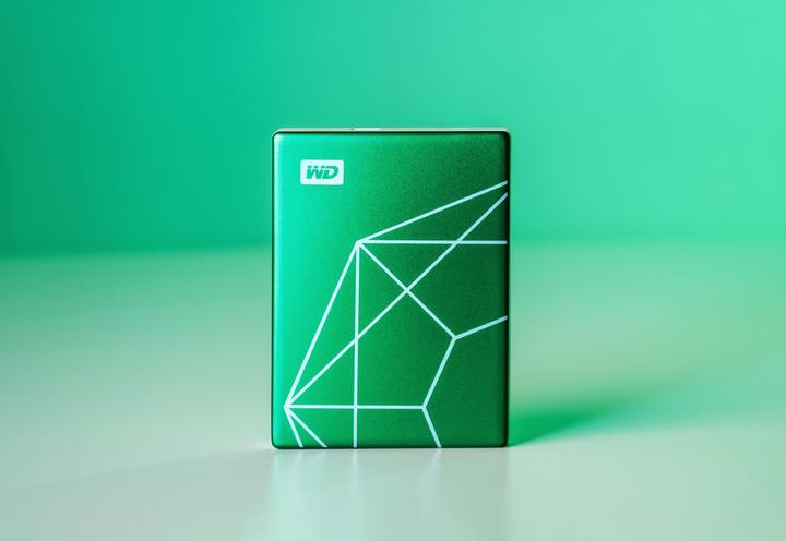 Immagine prodotto WD My Passport Ultra 20th Emerald Anniversary Edition (2 TB)