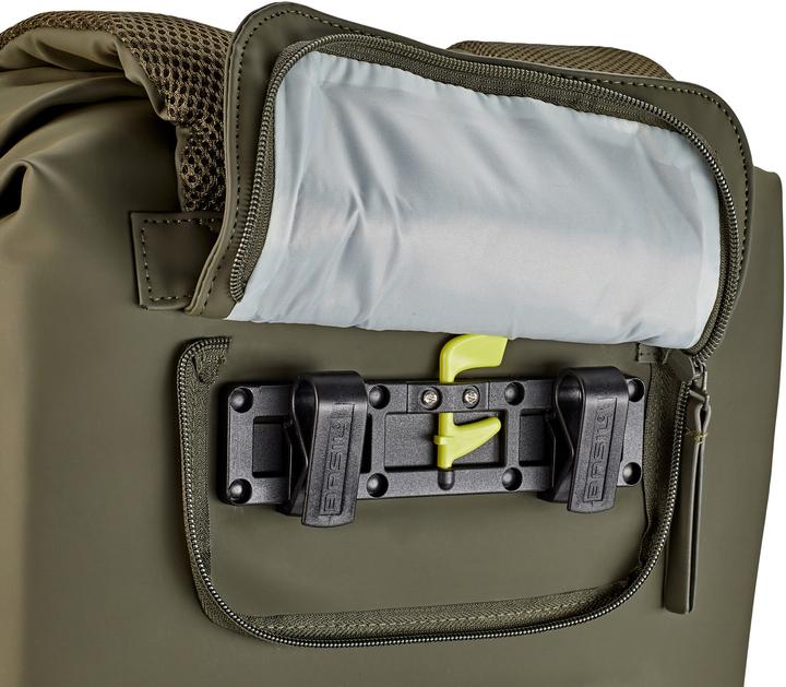 Actual product image Basil SoHo (17 l, Luggage carrier bag)