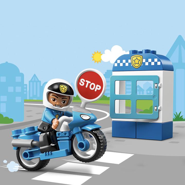 Actual product image LEGO DUPLO Police Motorcycle (10900)