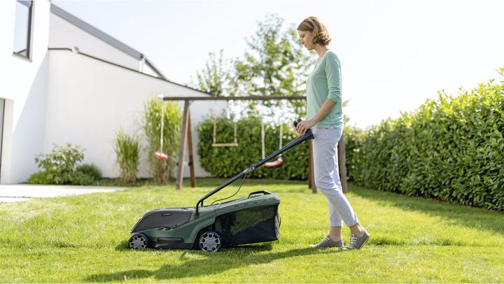 Produktbild Bosch Home & Garden UniversalRotak 36-550 (Akkubetrieb)