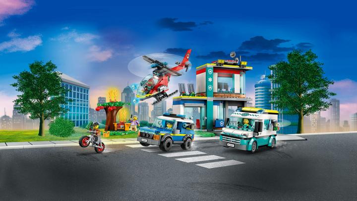 Immagine prodotto LEGO 60371 Sede del veicolo di soccorso (60371, LEGO City)
