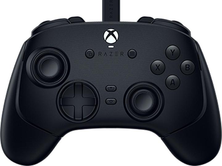 Image du produit Razer Wolverine V3 Tournament Edition, noir - Manette e-sport filaire pour Xbox & PC (Xbox One X, Xbox Series X, Xbox One S, Xbox Series S, PC)