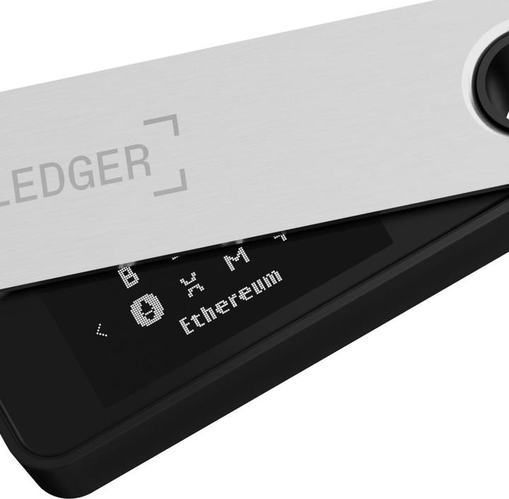 Actual product image Ledger Nano S Plus - Matt black (Litecoin, Zcash, Dash, Bitcoin, Vertcoin, Neo, Ether, Ubiq, Ethereum Classic, Bitcoin cash, Stellar, Komodo)