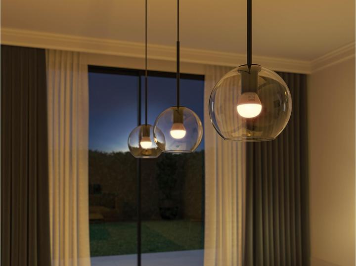 Actual product image Philips Hue White Ambiance Chandelier (E14, 5.10 W, 470 lm, 1 x, F)