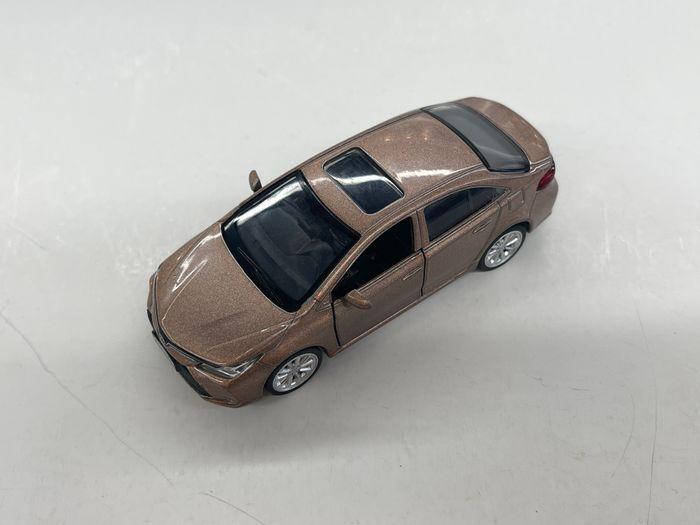Actual product image MSZ Die-cast model Toyota Corolla Hybrid, 1:43