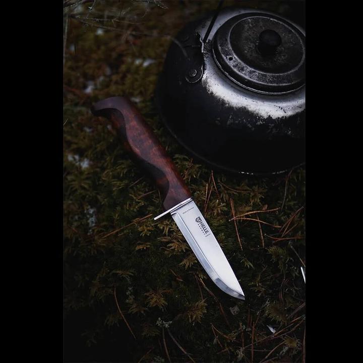 Actual product image Helle Belt knife SPEIDER 05, stainless, steel 12C27, finger guard, burl birch handle, leather sheath. (9 cm)