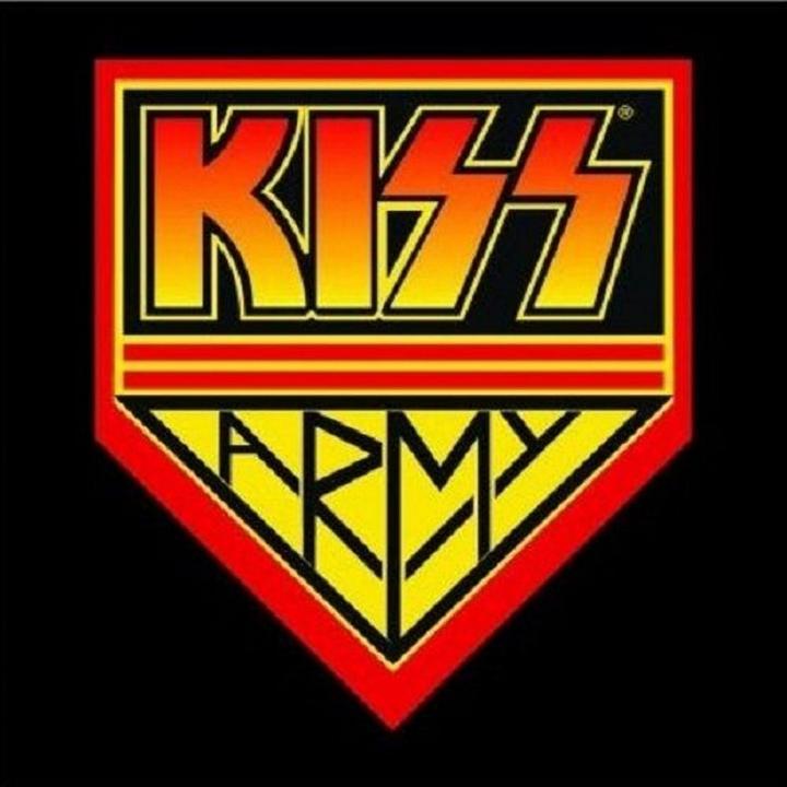Actual product image KISS Logo & Icons Greetings Card (16 x 16 cm, 1 x)