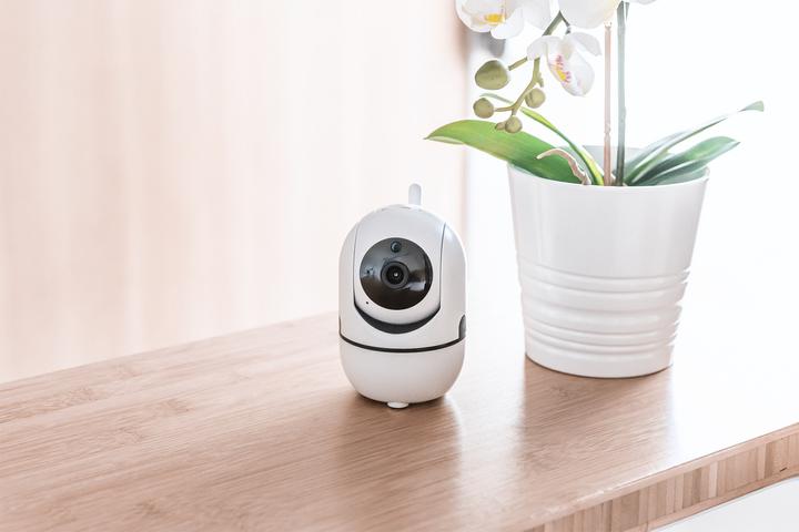 Produktbild Digitus Smarte Full HD PT-Innenkamera mit Auto-Tracking, WLAN + Sprachsteuerung (1920 x 1080 Pixels)