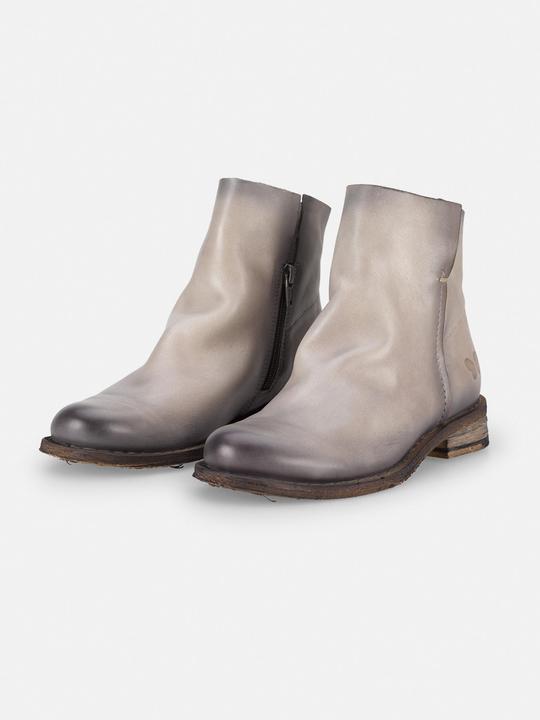 Actual product image Felmini This stiff boot is made from leather. They offer a perfect blend of style and comfort. (40)