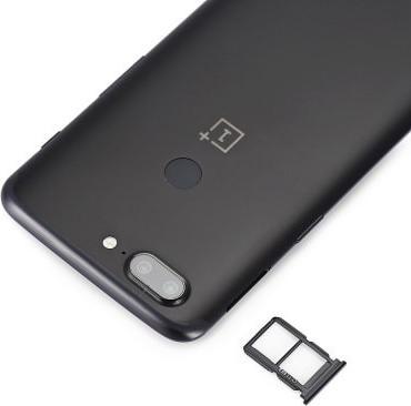 Produktbild OnePlus 5t (64 GB, Midnight Black, 6", Dual SIM, 16 Mpx, 4G)