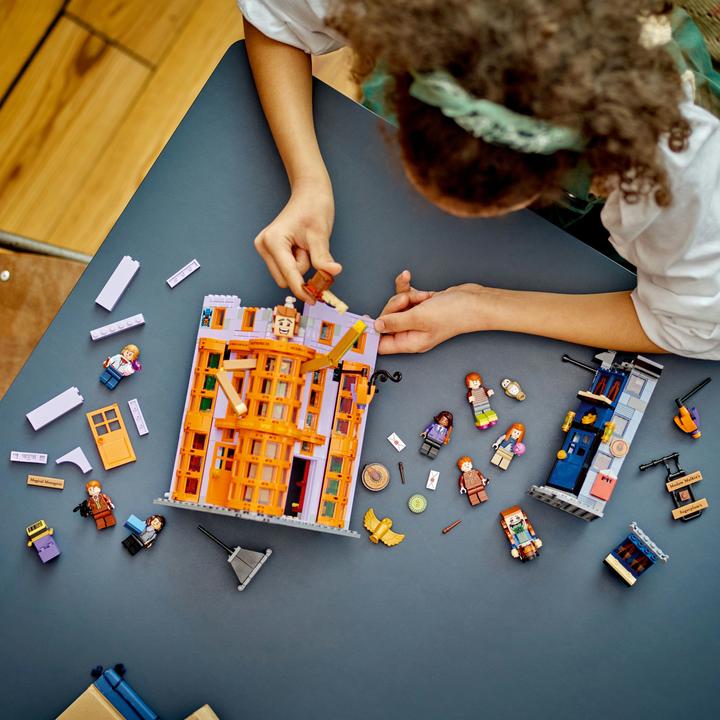 Actual product image LEGO Harry Potter De Wegisweg: De Tovertweelings Topfopshop 2in1 Set - 76422 (76422, LEGO Harry Potter)