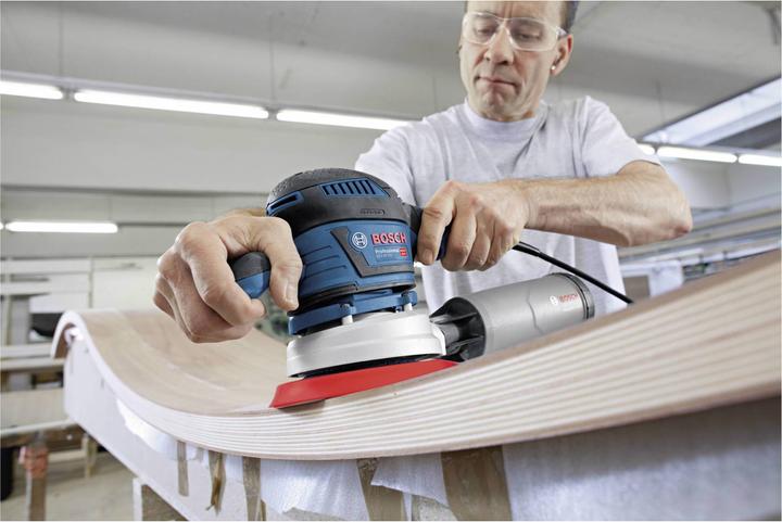 Image du produit Bosch Professional Ponceuse excentrique GEX 40-150 avec 1 x feuille de ponçage multi-trous C470 (Ponceuse excentrique, 400 W)
