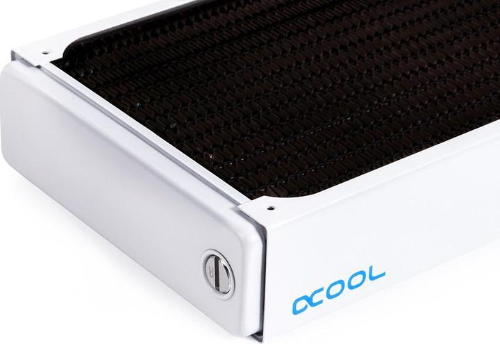 Productafbeelding Alphacool NexXxoS XT45 volledig koperen radiator V.2 (140 mm)