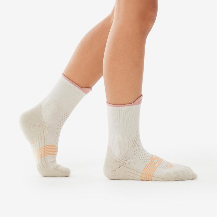 Actual product image Quechua Wandersocken Kinder halbhoch - Hike 500 rosa (35, 38)