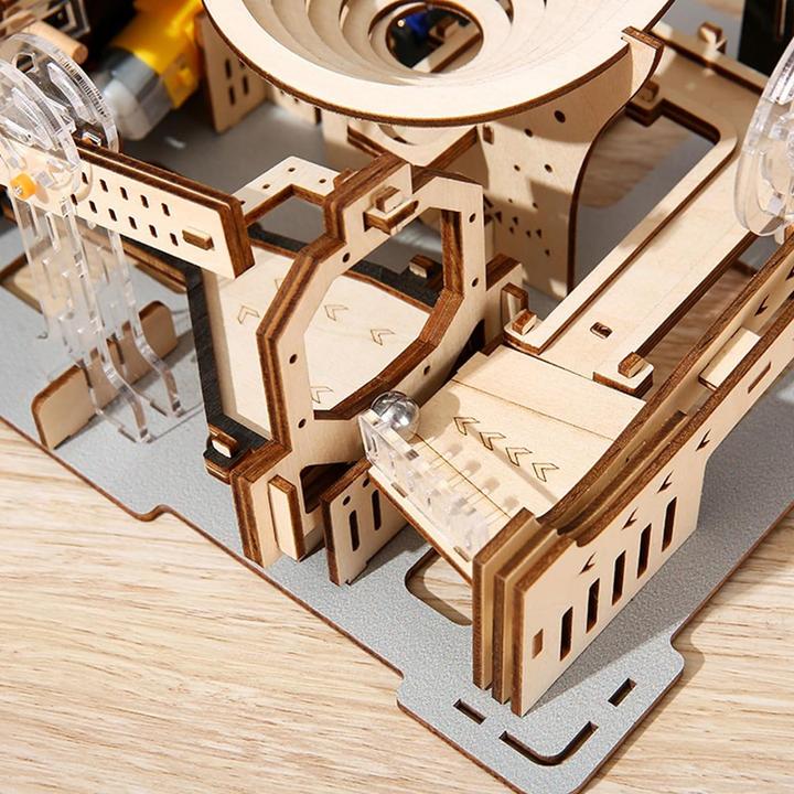 Image du produit The Toy Company 3D Holz Kugelbahn, Murmelbahn Puzzle aus Holz, batteriebetrieben