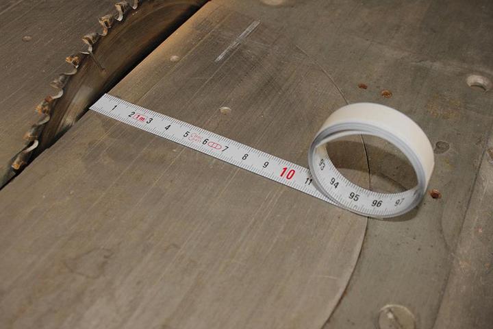 Produktbild Magni hedue® selbstklebendes Massband 1 m X111 - Massband selbstklebend,von rechts nach links (M)