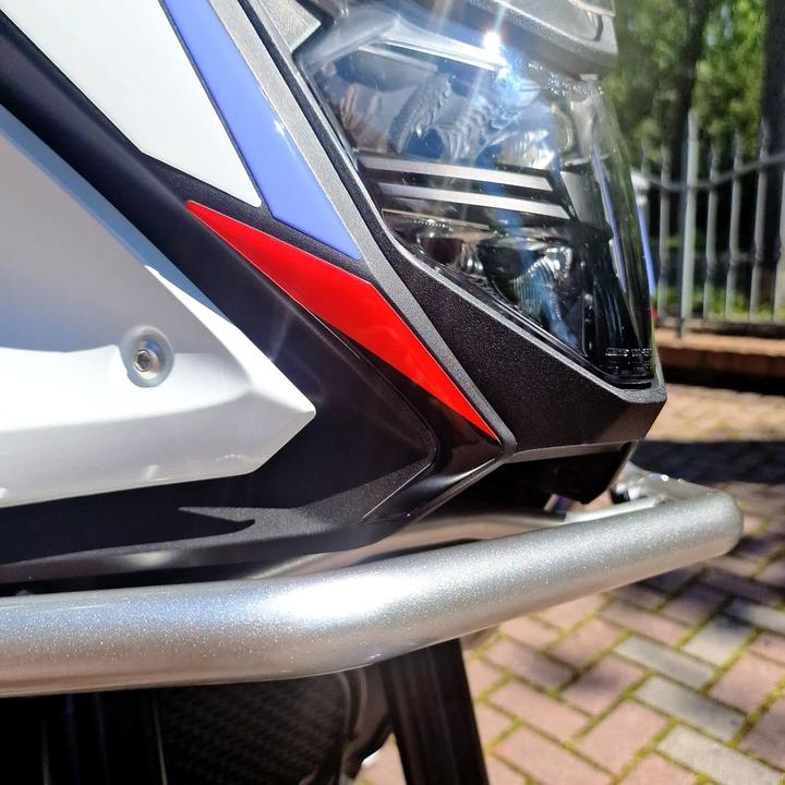 Actual product image ResinBike Motorrad Scheinwerfer-Schutzfolie