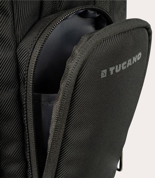 Actual product image Tucano SOLE Backpack 17"