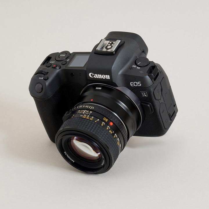 Actual product image Urth Lens Mount Adapter: Compatible with Minolta Rokkor (SR / MD / MC) Lens to Canon RF Camera Body