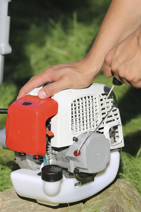 Image du produit Ikra IBF 43 2 temps (Lame de coupe en métal, Couteaux en plastique)
