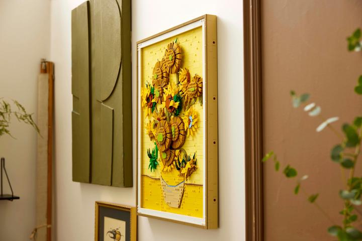 Immagine prodotto LEGO Vincent van Gogh - Girasoli (31215, LEGO DC, Set LEGO rari)